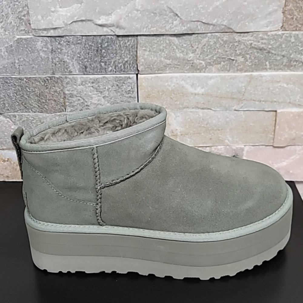 UGG Women's Classic Ultra Mini Platform Boot - Picture 6 of 10